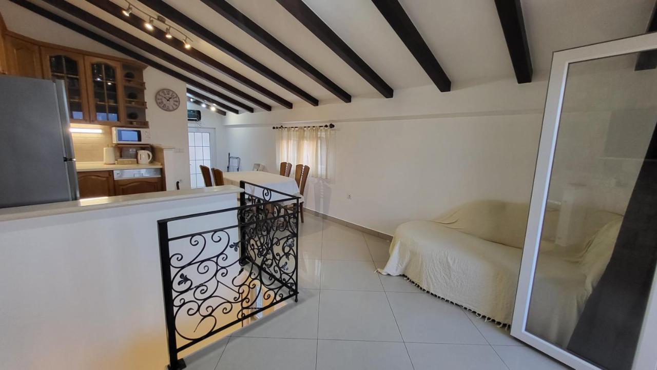 Stone House Apartments Didini Dvori Лумбарда Екстер'єр фото
