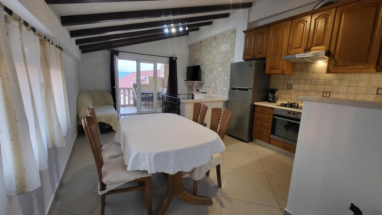 Stone House Apartments Didini Dvori Лумбарда Екстер'єр фото