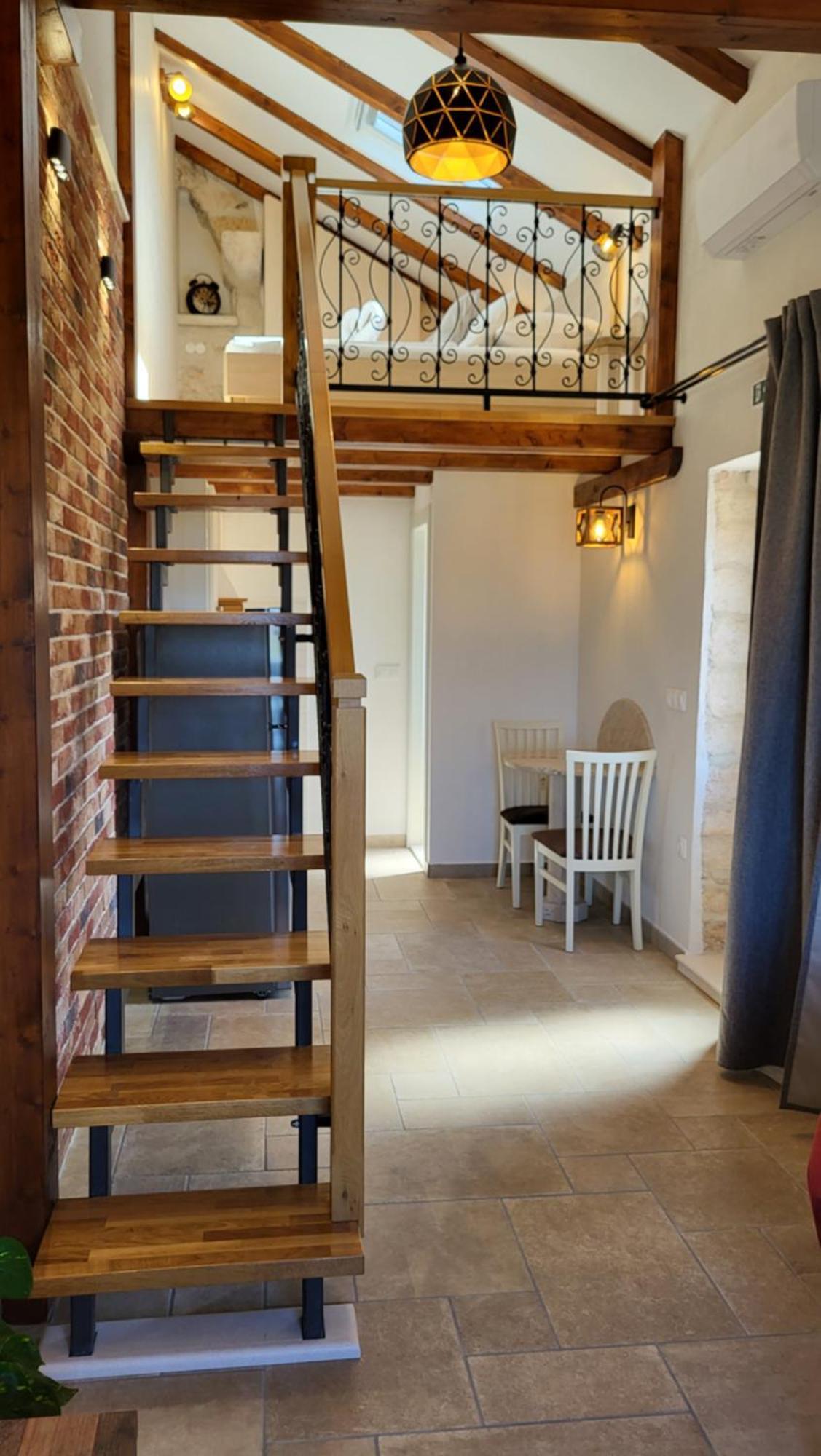 Stone House Apartments Didini Dvori Лумбарда Екстер'єр фото