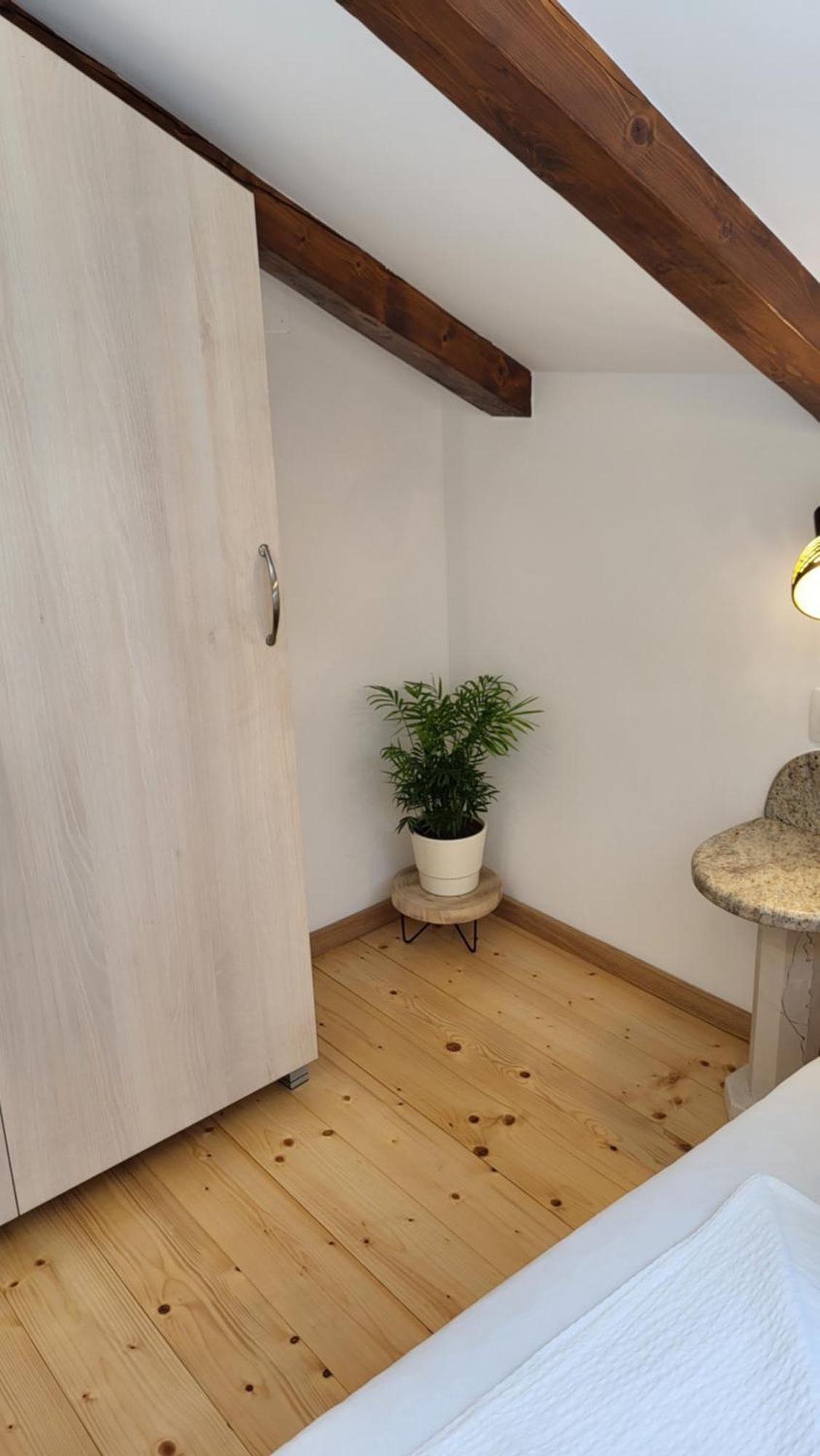 Stone House Apartments Didini Dvori Лумбарда Екстер'єр фото