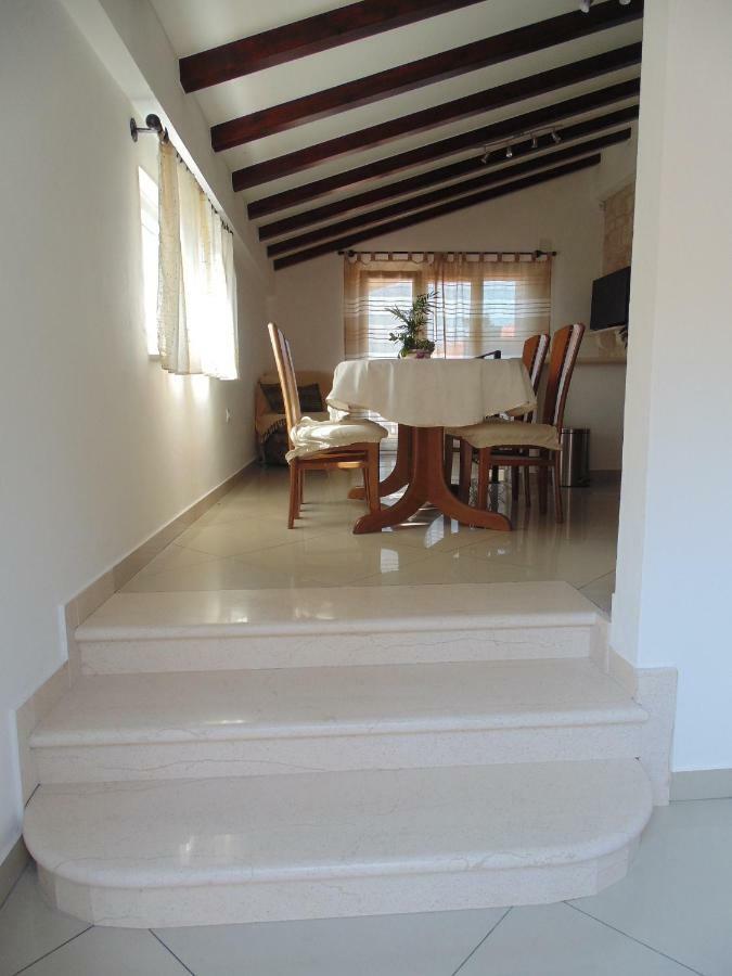 Stone House Apartments Didini Dvori Лумбарда Екстер'єр фото